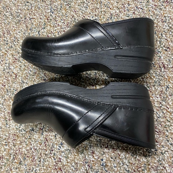 Dansko Professional Clog - Picture 3 of 4